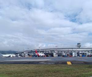 <i>Al menos siete aeropuertos colombianos sufrieron daños por el terremoto de magnitud 7,4. Foto de cortesía</i>