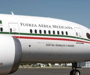 Presidente de México busca rentar avión presidencial para bodas y fiestas