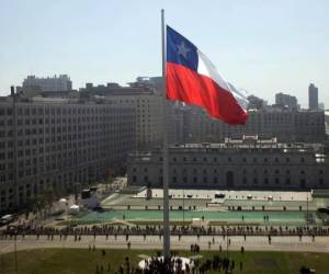 Chile acuerda subir el salario mínimo a US$629 en 2024