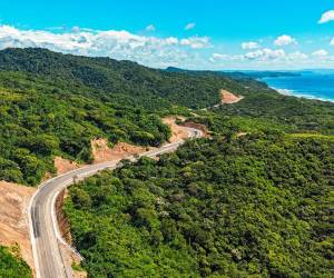 <i>El primer tramo de 30 kilómetros de la denominada carretera costanera fue abierto desde El Naranjo, la última playa de Nicaragua en el litoral Pacífico sur y fronterizo con Costa Rica, hasta playa El Remanso, en la turística ciudad de San Juan del Sur. Foto de cortesía</i>