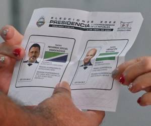 Con la previsión de un abstencionismo récord cierran los centros de votación en Costa Rica