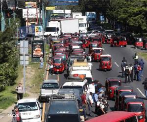 <i>El tránsito en Guatemala enfrenta una nueva jornada de complicaciones debido a bloqueos registrados en distintos puntos. Foto de cortesía</i>