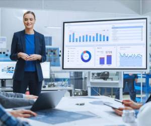 <i>Más que una simple preferencia horaria, las 'micro jornadas' aparecen como una respuesta a la sensación de que la vida laboral se ha vuelto fragmentada y difícil de conciliar con lo personal. Foto de iStock</i>