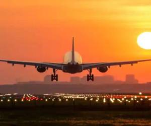 EEUU: Repunta venta de pasajes de avión a pesar de precios altos