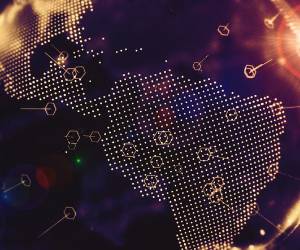 <i>La región continuó enfrentando el deterioro del espacio cívico como resultado de la violación de los derechos a la libertad de expresión, de asociación y de reunión pacífica. blackdovfx / Getty Images/iStockphoto</i>