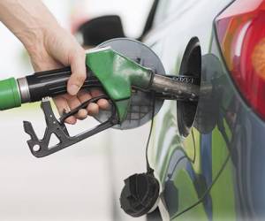 Gobierno de Panamá congela precio de gasolina para autos particulares