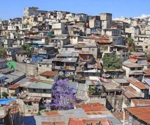 La Limonada es un barrio en el centro de Ciudad de Guatemala cuyo origen se remonta a 1958. Su nombre tiene un sentido peyorativo, en Guatemala se denomina “limones” a las personas aprovechadas e interesadas.