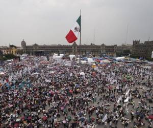 <i>Vista general de la Plaza del Zócalo antes de la clausura de la campaña de la candidata presidencial de México por el partido Movimiento Regeneración Nacional (MORENA), Claudia Sheinbaum. FOTO Rodrigo Oropeza/AFP</i>