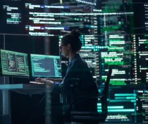 Expertos de Cisco sostienen que, para capitalizar el potencial de la inteligencia artificial, las empresas deben avanzar en estrategia, infraestructura, datos, gobernanza, cultura y talento. Foto de cortesía