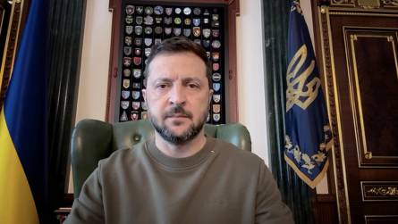 El presidente ucraniano, Volodímir Zelenski, en una foto de su página web oficial, este sábado. Zelenski reaccionó este sábado a la noticia de que los líderes de EE. UU. y Rusia, Donald Trump y Vladímir Putin, se reunirán el próximo viernes en Alaska y afirmó que las decisiones que se toman sin Ucrania son contrarias a la paz y nacen muertas. EFE/ Presidencia de Ucrania / ***SOLO USO EDITORIAL/SOLO DISPONIBLE PARA ILUSTRAR LA NOTICIA QUE ACOMPAÑA (CRÉDITO OBLIGATORIO)***