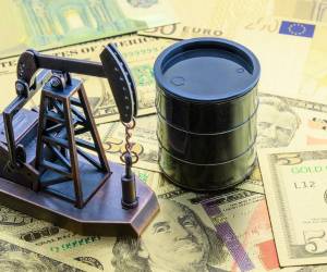 <i>El aumento de los precios del petróleo ha favorecido al dólar como activo refugio, mientras que ha presionado a las economías más dependientes de las importaciones de crudo. Foto de iStock</i>