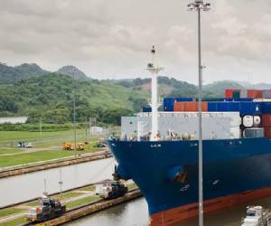 <i>El Canal de Panamá, de 82 kilómetros que une el Atlántico y el Pacífico, es el único de agua dulce en el mundo. Foto de EFE</i>