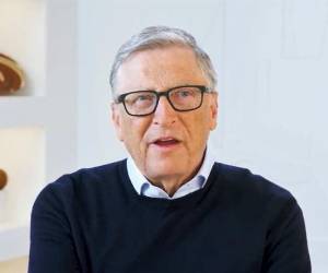 Cuál fue la reacción de Bill Gates al ver a ChatGPT realizar un examen de biología