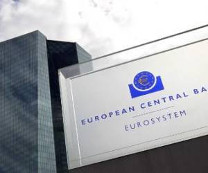 La sede del Banco Central Europeo (BCE) antes de la conferencia de prensa del consejo de gobierno del banco luego de su reunión en Fráncfort del Meno, Alemania occidental, el 8 de septiembre de 2022. (Foto de Daniel ROLAND / AFP)