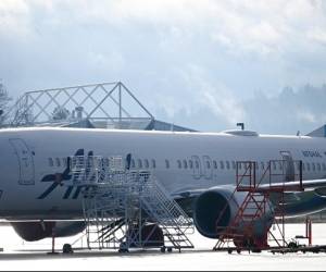 CEO de Alaska Airlines arremete contra Boeing por los 737 Max