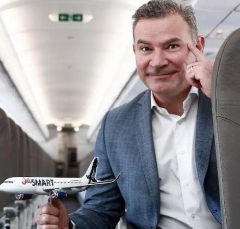 <i>“Nuestro crecimiento está cimentado en un modelo SMART que ha sido adoptado y preferido por millones de pasajeros, afirma Estuardo Ortiz, fundador de JetSMART. (Foto: E&amp;N)</i>