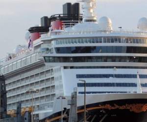 Fotografía de archivo de un barco de Disney Cruise Line. (EFE)