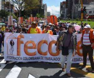 La jornada de movilización fue convocada contra el 'modelo económico neoliberal regresivo' del gobierno, según una carta pública enviada la semana pasada al presidente Santos por el Comando Nacional Unitario, que reúne a los diversos grupos convocantes.(Foto: Heraldo.co)