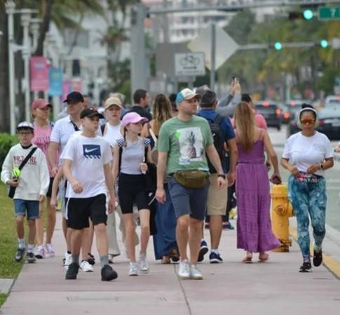 La industria turística aportó un récord de US$11,6 billones al PIB mundial en 2025. (Foto: EFE)
