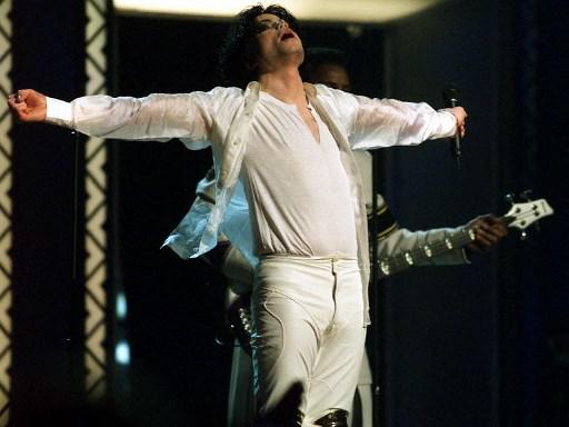 Derechos musicales de Michael Jackson puestos en venta por casi US$1.000 millones