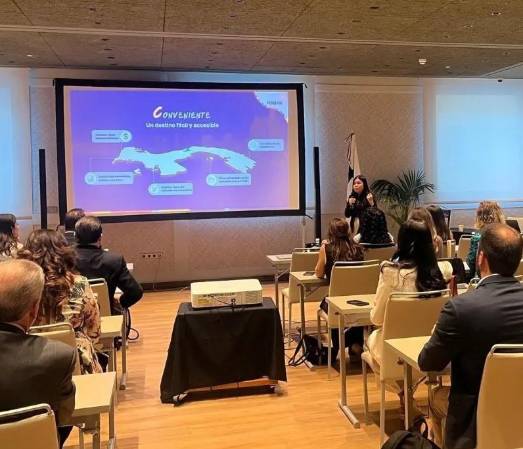 <i>Empresarios españoles mostraron interés en Panamá como plataforma para ampliar y redistribuir sus operaciones hacia América Latina y el Caribe, tras la misión comercial de cuatro días encabezada por el ministro de Comercio e Industrias, Julio Moltó, en España. Foto de cortesía</i>