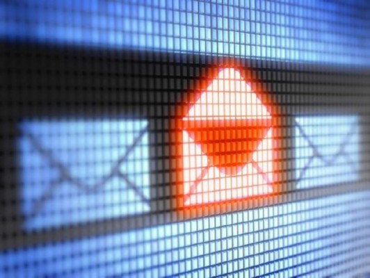 Incluso borrar los correos quita tiempo, y si se toma en cuenta que toma un promedio de 76 segundos leer y entender cada mensaje, empieza a sonar atractivo buscar una alternativa. (Foto: 123RF).