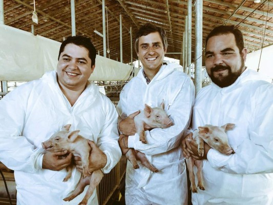 El Salvador: Empresario Carlos Calleja lanzaría candidatura con ARENA