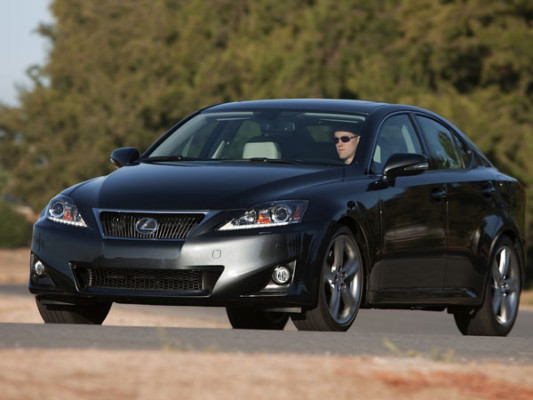 Los 8 autos de lujo más peligrosos del mundo