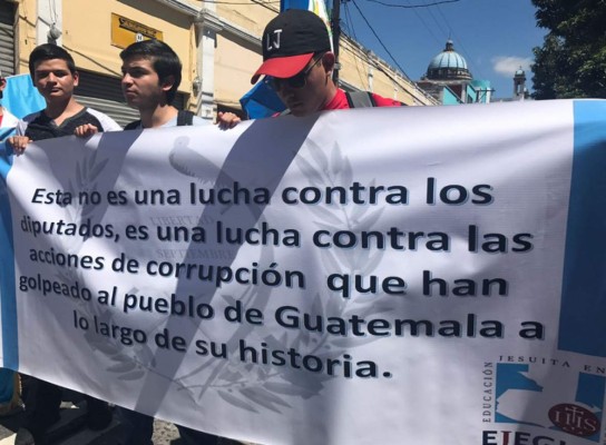 Guatemala: La Plaza se convirtió en un mosaico humano
