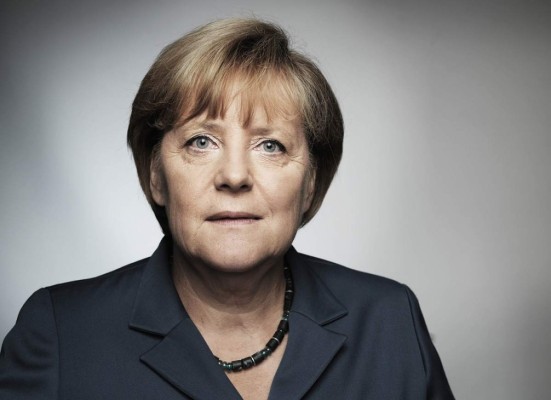 Merkel promete proteger a judíos y musulmanes alemanes del extremismo