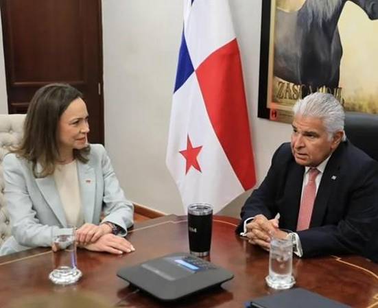 María Corina Machado llegó el pasado viernes a Panamá, como parte de una gira internacional. (Foto: EFE)