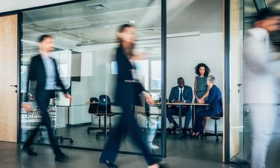 Empresas en Guatemala y Panamá moderan sus planes de contrataciones