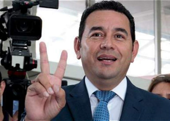 OPINIÓN: Jimmy Morales y el Comisionado 'non grato” (la comedia de un presidente acorralado, en tres actos)