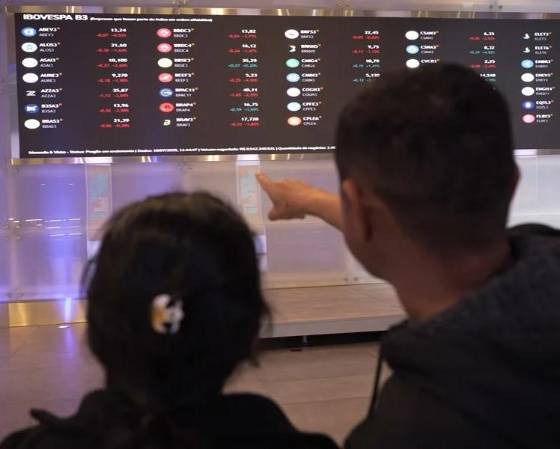 <i>La apertura deja una primera señal sobre el desafío económico del presidente reelecto: la incertidumbre fiscal ya se expresa en precios, liquidez y costos de financiamiento. (Foto: EFE)</i>