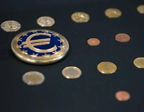 <b>El euro digital funcionaría como moneda de curso legal complementaria al efectivo. (Foto: EFE)</b>