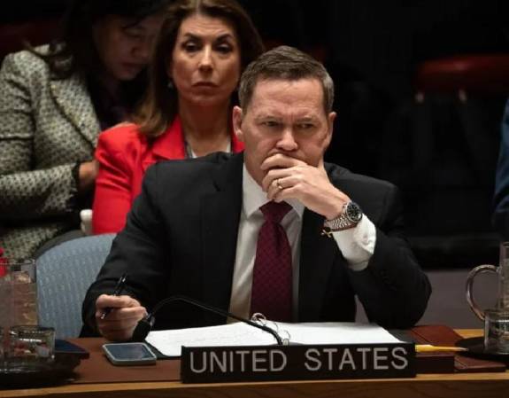 <i>El embajador de Estados Unidos ante la ONU, Mike Waltz, habla en una sesión del Consejo de Seguridad sobre la situación en Venezuela, este 5 de enero de 2026, en Nueva York. EFE/Derek French</i>