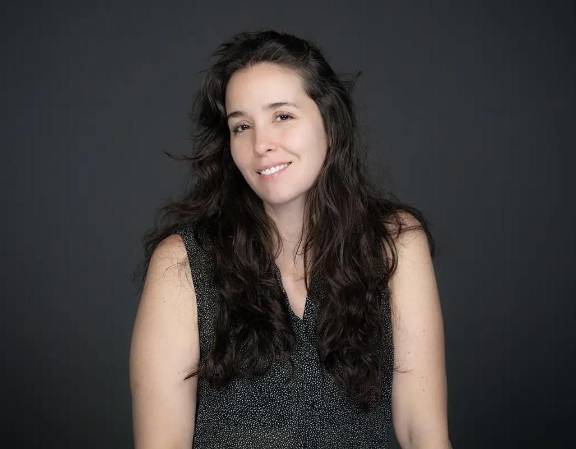 <i>Para Sudasassi, las miradas femeninas y masculinas no deben entenderse como opuestas, sino como aproximaciones que pueden enriquecer el universo narrativo. (Foto: Cortesía)</i>