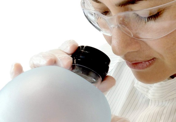 Establishment Labs: la primera empresa tica en llegar al Nasdaq