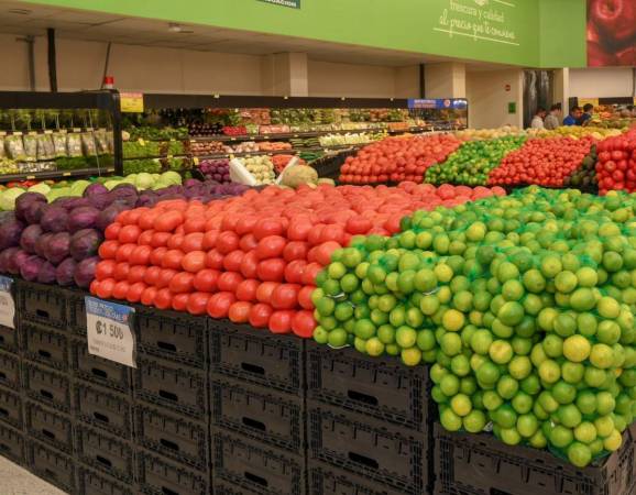 <i>Productores del programa Tierra Fértil representan el 68 % de las compras locales de frutas y verduras que vende Walmart en la región. FOTO REFERENCIA</i>