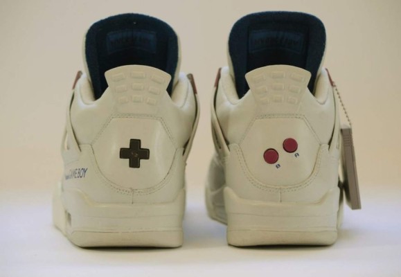 Llegan los Air Jordan IV inspirados en el primer Game Boy