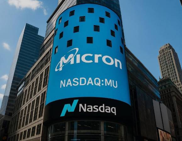 Lo que mostró la empresa Micron en la jornada de ayer en el Nasdaq, reabre el debate sobre cuánto crecimiento ya está descontado en las valuaciones tecnológicas. (Foto: Nasdaq)