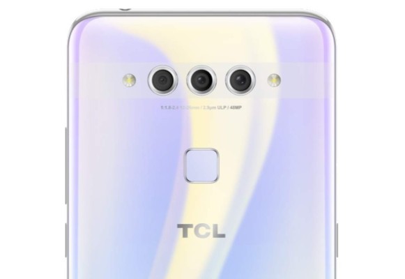 TCL presenta dos nuevos prototipos de teléfonos plegables