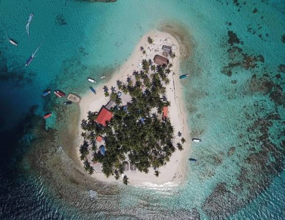 Dos joyas panameñas brillan entre las 100 playas más icónicas del mundo