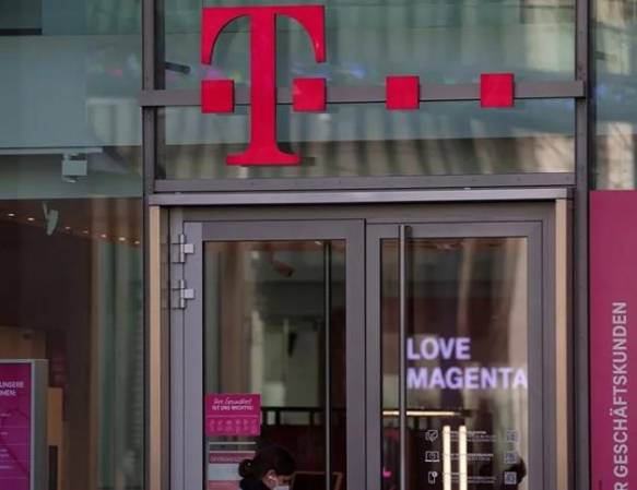 Las conversaciones entre Telekom y T-Mobile se producen en un contexto de creciente consolidación en el sector de telecomunicaciones. (Foto: EFE)