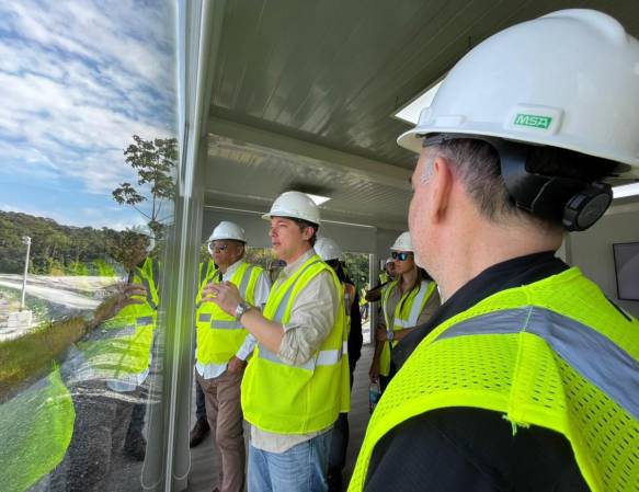 <i>La Comisión Fiscalizadora Intergubernamental y veedores ciudadanos encabezada por el Ministro Jorge Rivera da inicio a la inspección en la Mina Cobre Panamá. FOTO MICIPMA</i>