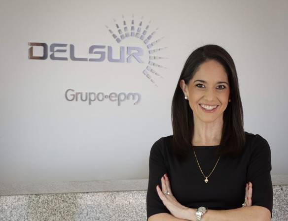 María Teresa Menéndez, Gerente de Sostenibilidad, Comunicaciones y Relacionamiento de DELSUR.