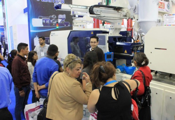La industria del plástico mundial se reunió en México
