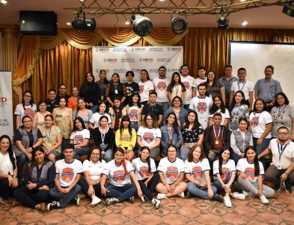 <i>Pasantes dedicados al programa de Coaching Laboral tuvieron un espacio para poder hablar de las formas en que pueden seguir apoyando a la juventud hondureña a trazarse metas. FOTO USAIDHonduras</i>