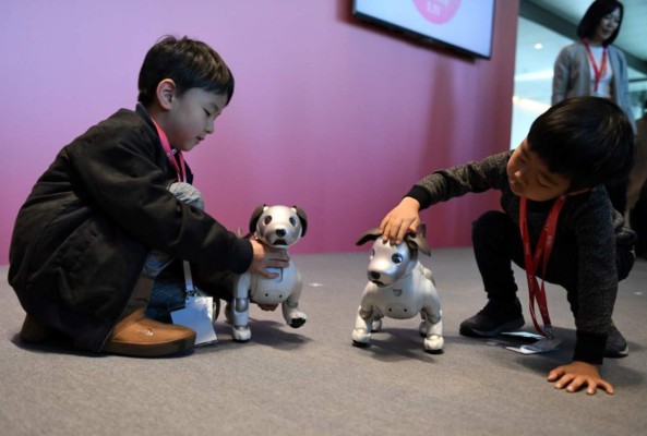 Sony celebra el exitoso regreso de Aibo, su perro robot