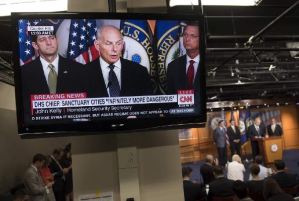 Kelly: Las amenazas para las empresas aéreas no han disminuido